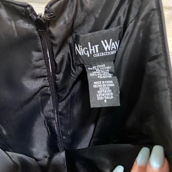 Black Formal Dress - Picture 4 of 4